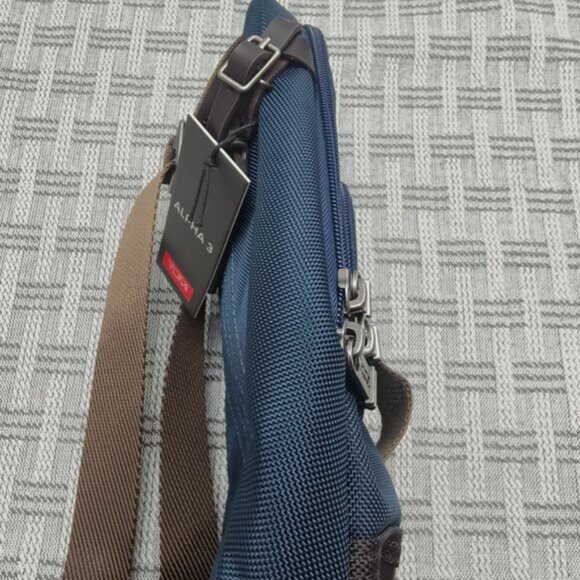 NWT Tumi Alpha Bravo Anti-Theft Chest Sling Bag | Tactical Blue Crossbody - Picture 4 of 7